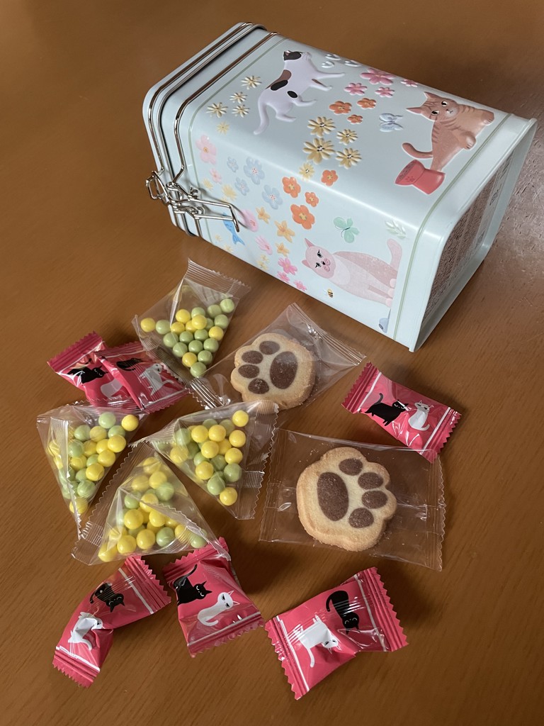 ピンクの猫★★★★★★★★★★★★★★★モリブデン汁食缶·日本製 NYAN GA ICHI ローリングストックにぴったり 甘くてふわふわパンの缶