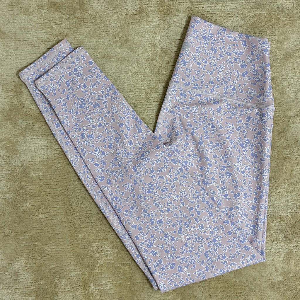 YUI ♡SUKALA アンティークプリントレギンス　スモークブルー　M 2025年最新】アンティークプリント sukalaの人気アイテム - メルカリ