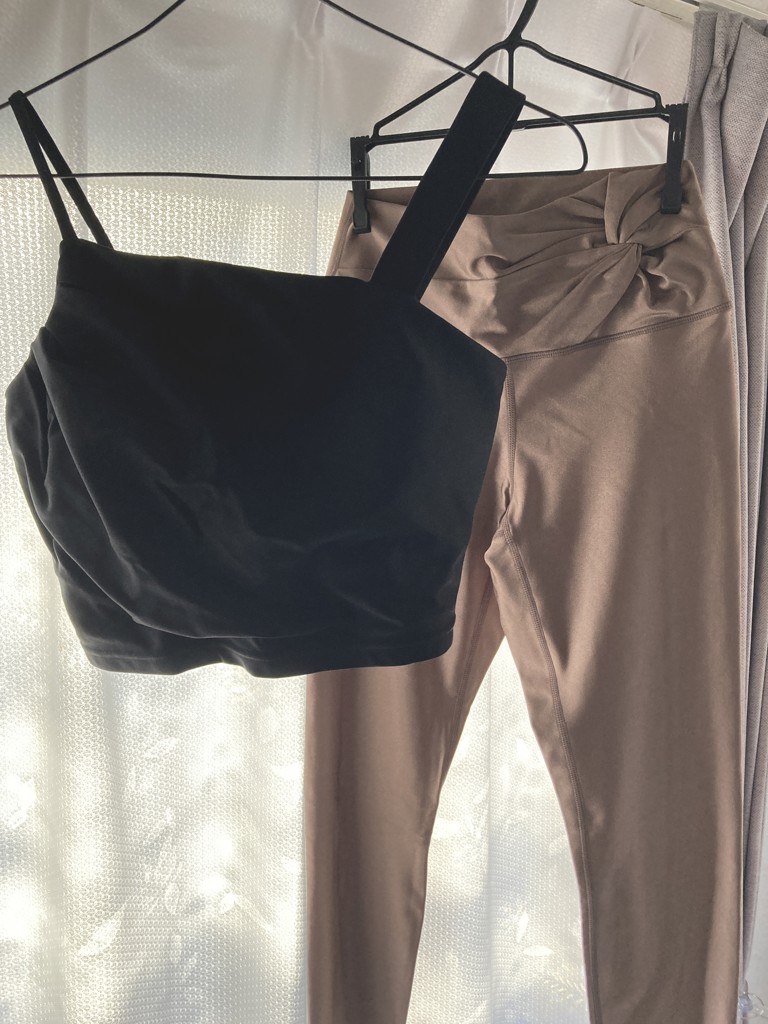 SUKALA】シャインストレッチツイストレギンス(XS・S・M・Lサイズ