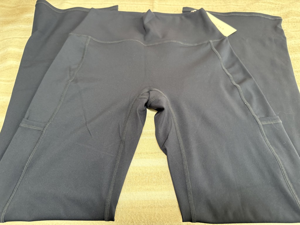 SUKALA】ユーティリティフレアレギンス(Lサイズ ブラウン): ヨガウェア