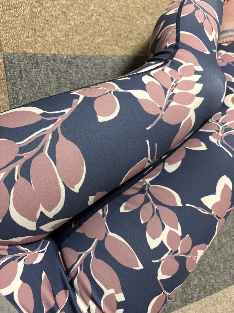 SUKALA】リーフバイカラーレギンス(Sサイズ ブラウン・ダークネイビー