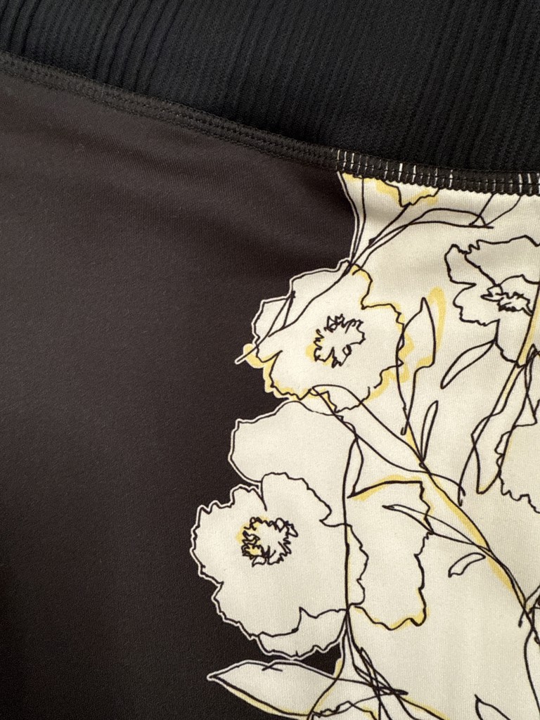 SUKALA】ドローイングフラワーパネルレギンス(XS・S・M・L・LLサイズ