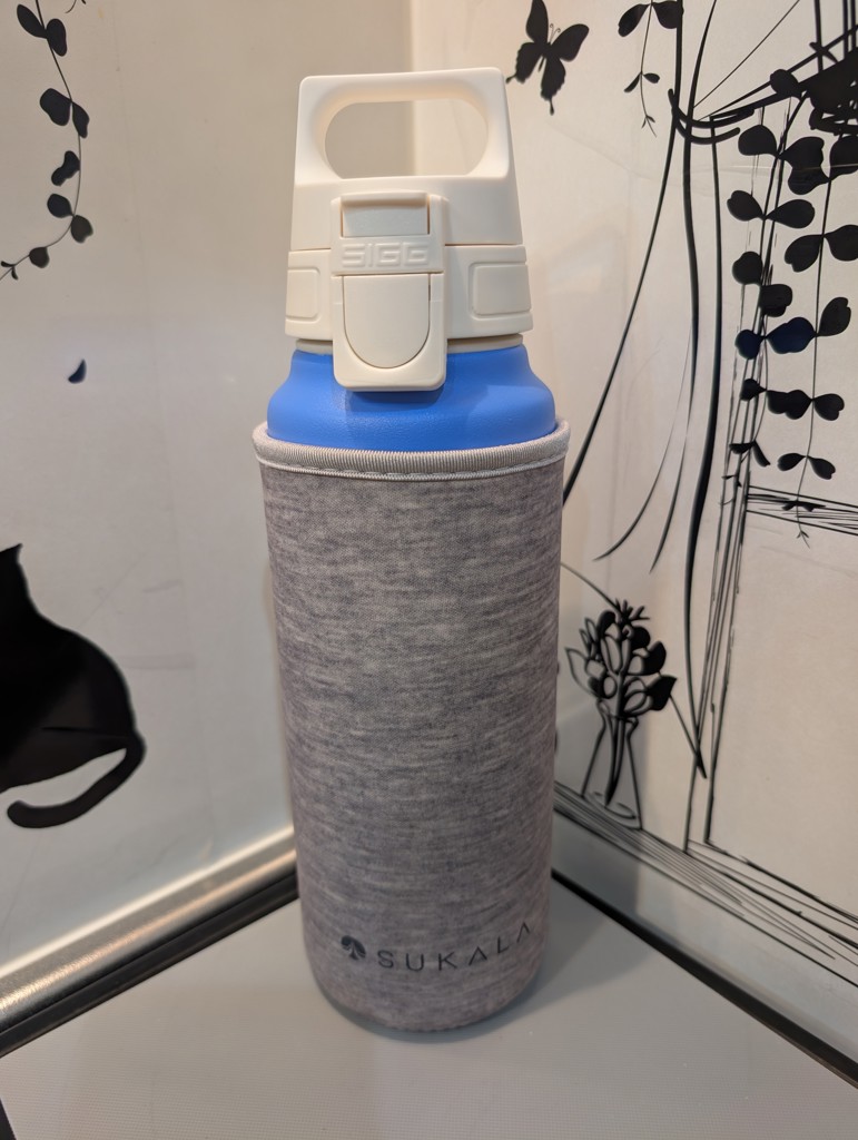 SUKALA】リバーシブルボトルカバー(グレー): ヨガグッズLAVA公式