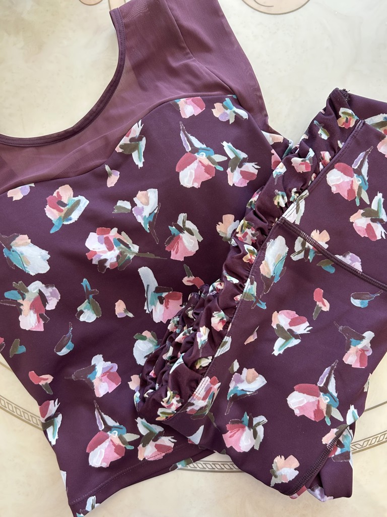 SUKALA】ローズプリントグレースショートトップス(S・M・Lサイズ