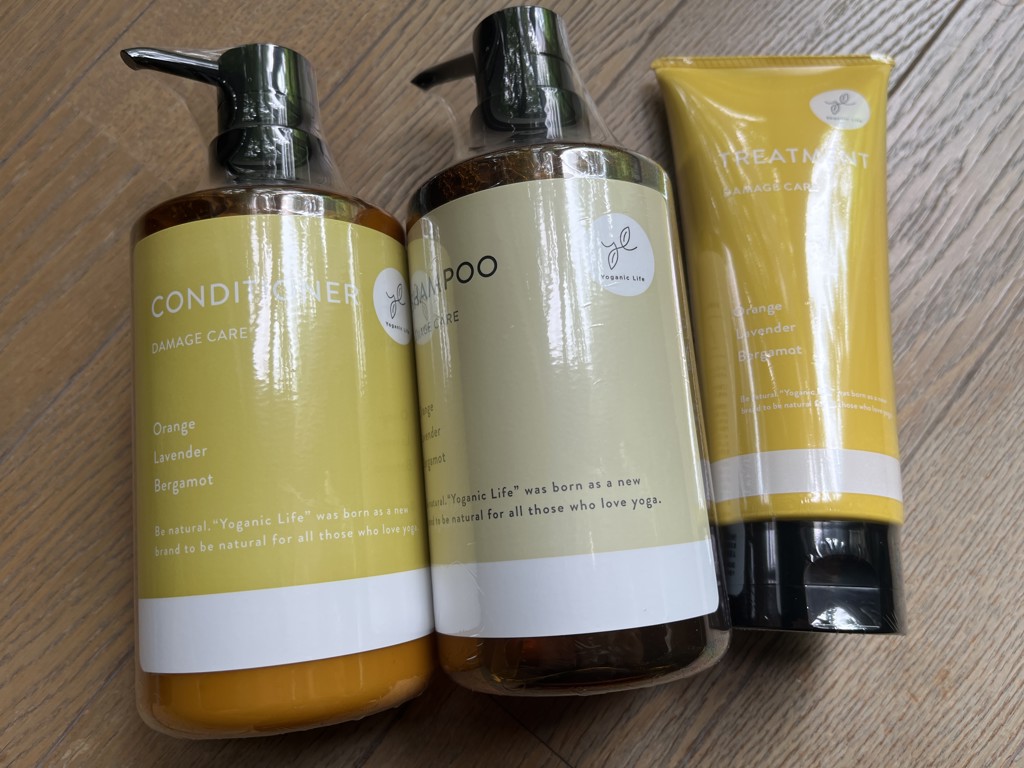 Yoganic Life シャンプーコンディショナートリートメント3点