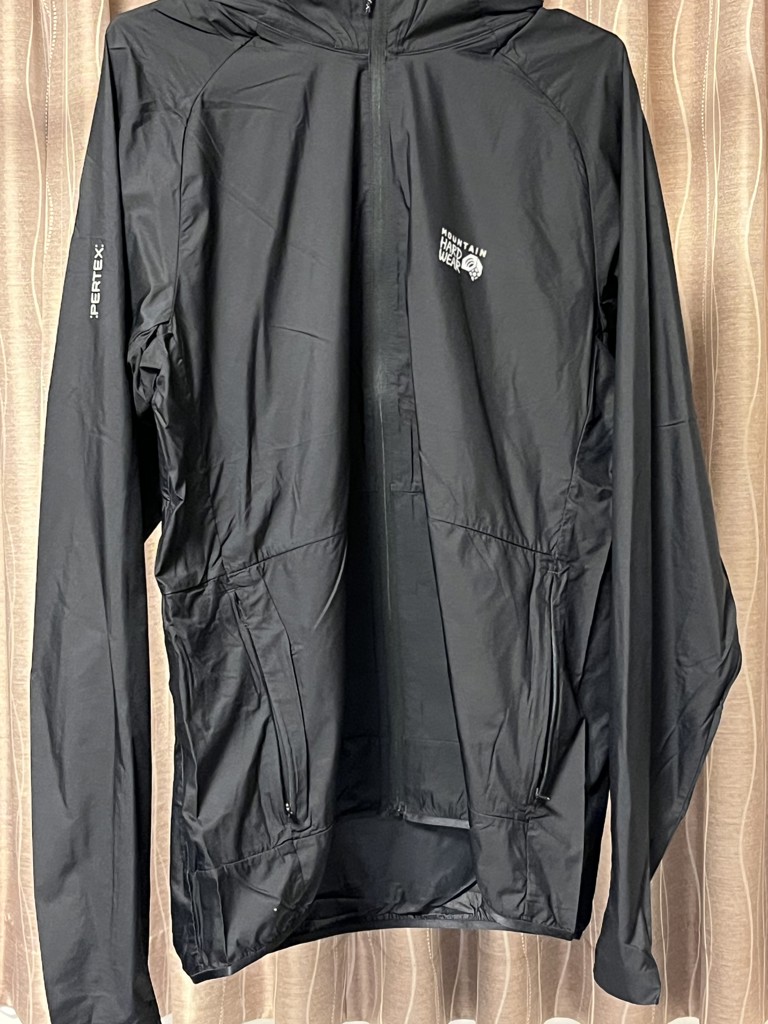 新品未使用 マウンテンハードウエア×ビームス ナイロンジャケット フーディ MOUNTAIN HARDWEAR（マウンテンハードウェアー）の「MOUNTAIN HARDWEAR