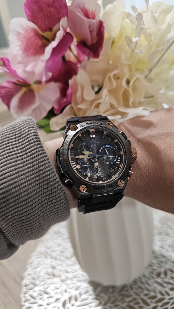 カシオ G-SHOCK MRG-B5000シリーズ MRG-B5000B-1JR ブラック