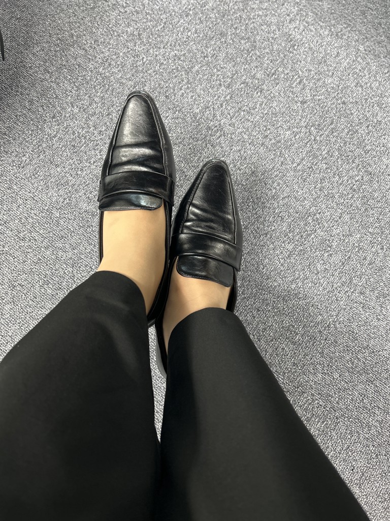 スリムスクエアトゥローファーパンプスコインローファー レディース