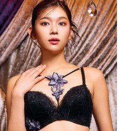 Aimerfeel 超盛ブラ E65 ４セット aimer feel - aimerfeel 超盛ブラ セット E65の通販 by める