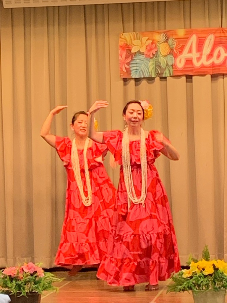 マウナロア【Maunaloa】|フラダンス衣装の専門店|フリルカラーWAY
