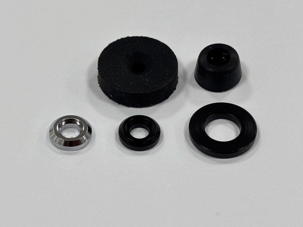 銅の手廬 真鍮ワッシャー 8×18×1.6 | ねじ・くぎ・針金・建築金物 通販