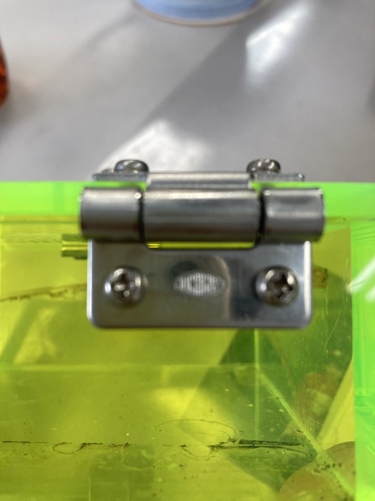 だいこん様 交渉中専用ページ 28体ボール指定色違いあり ケースなしお値下げ Amazon | アイリスオーヤマ 金庫 手提げ金庫 ダイヤル式 ダブル