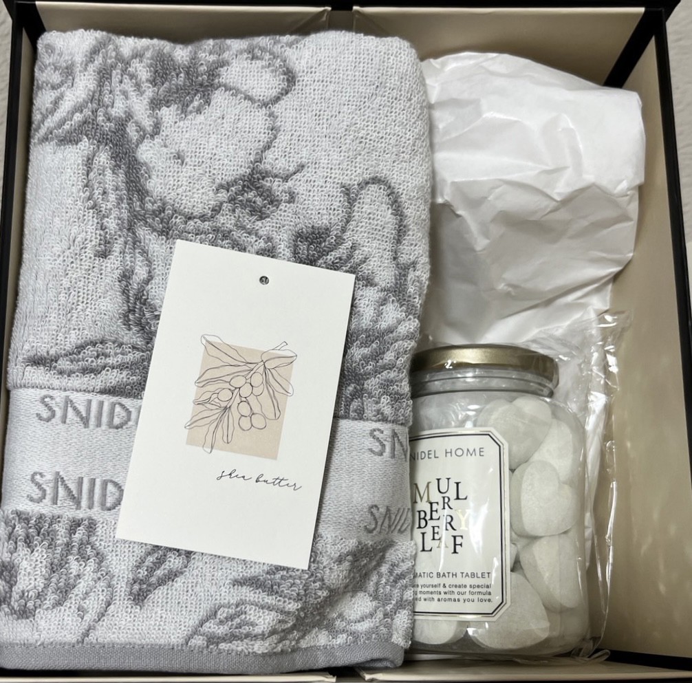 1000体限定 SNIDELオリジナル ホワイトギズモ シリアル#811 1000体限定 SNIDELオリジナル ホワイトギズモ シリアル#811