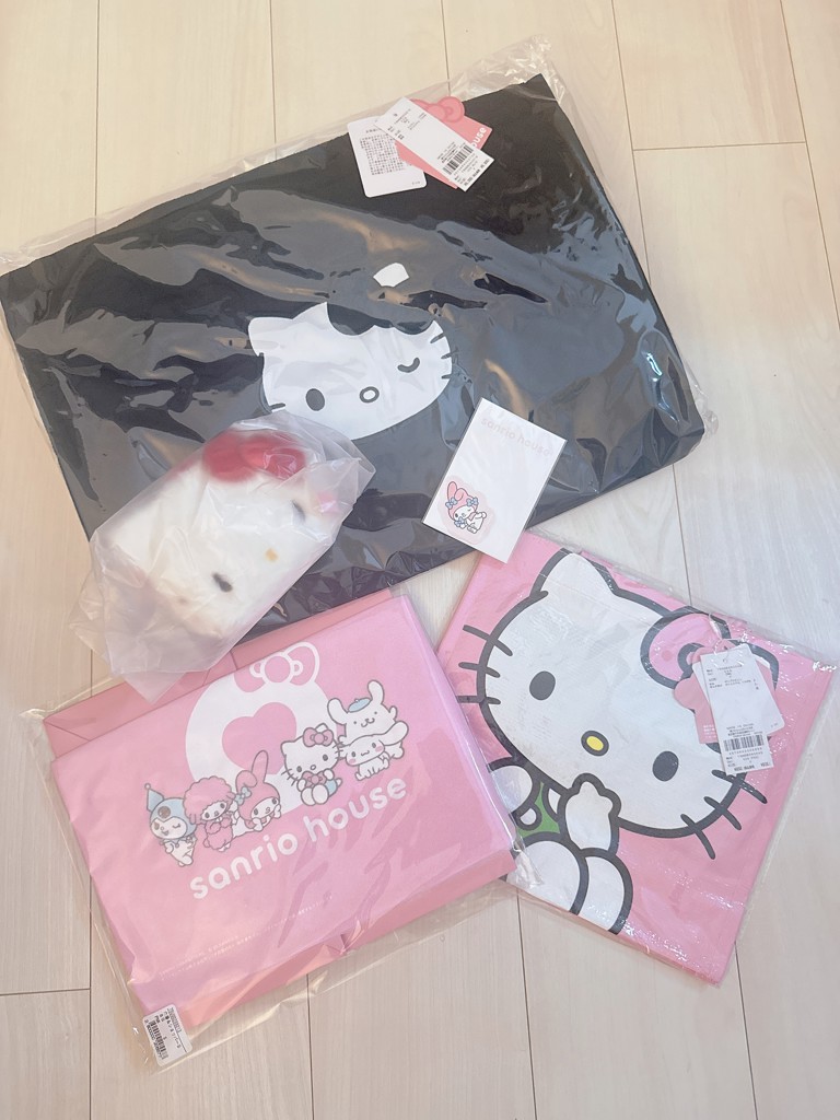 オンライン完売Sanrio houseハンカチ2枚+ショッピングバックセット オンライン完売Sanrio houseハンカチ2枚+ショッピングバックセット