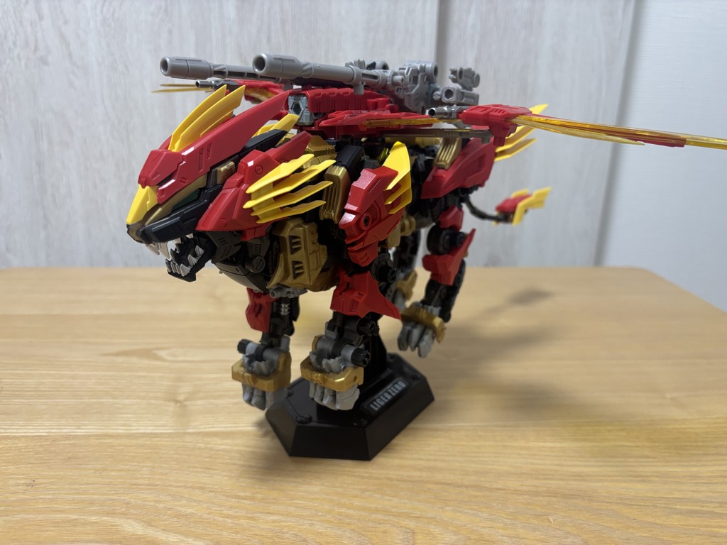 国内:T-SPARK ZONE 流通限定 ゾイド AZ-02EX2 ライガーゼロ 帝国仕様