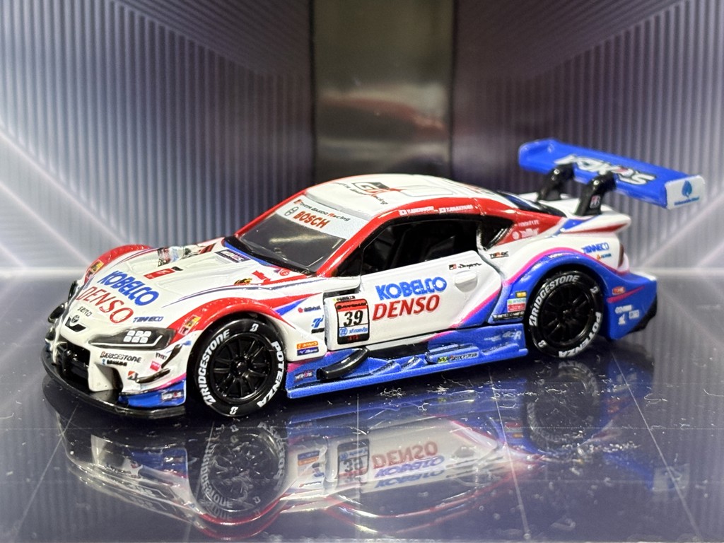 トミカプレミアムRacing DENSO KOBELCO SARD GR Supra｜トミカ