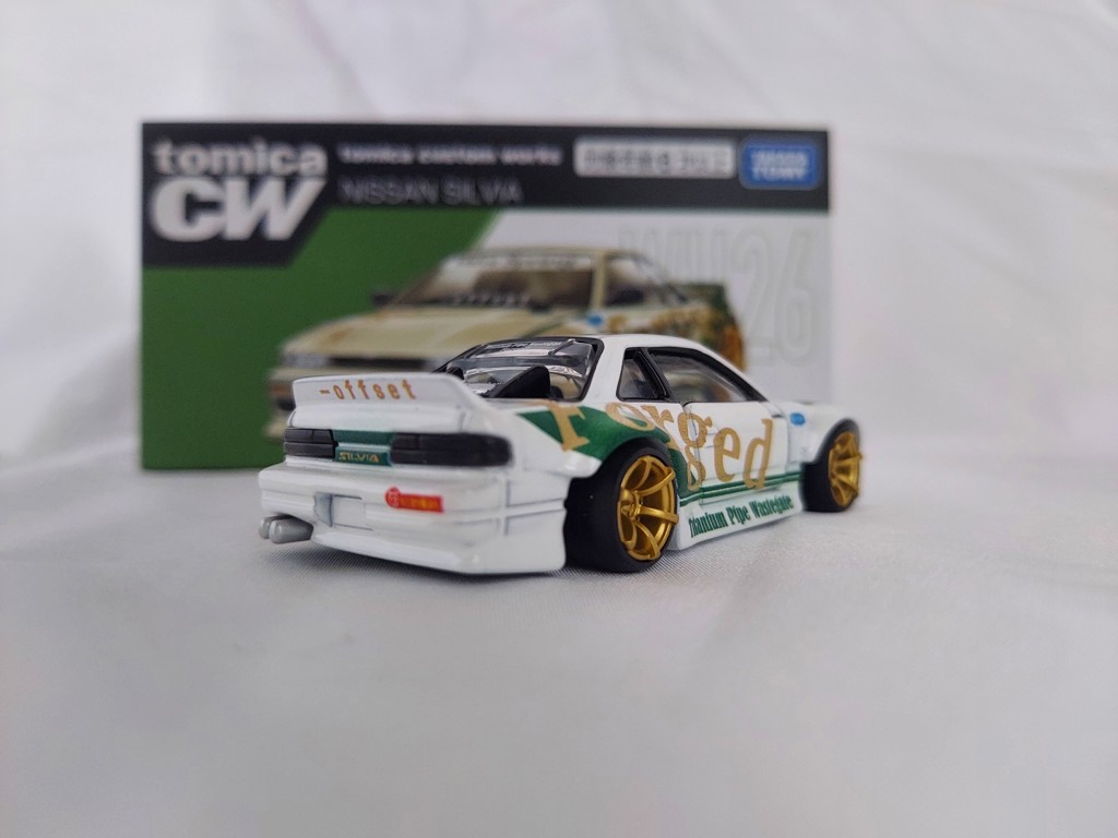 トミカプレミアム tomica custom works WH26 NISSAN SILVIA｜トミカ