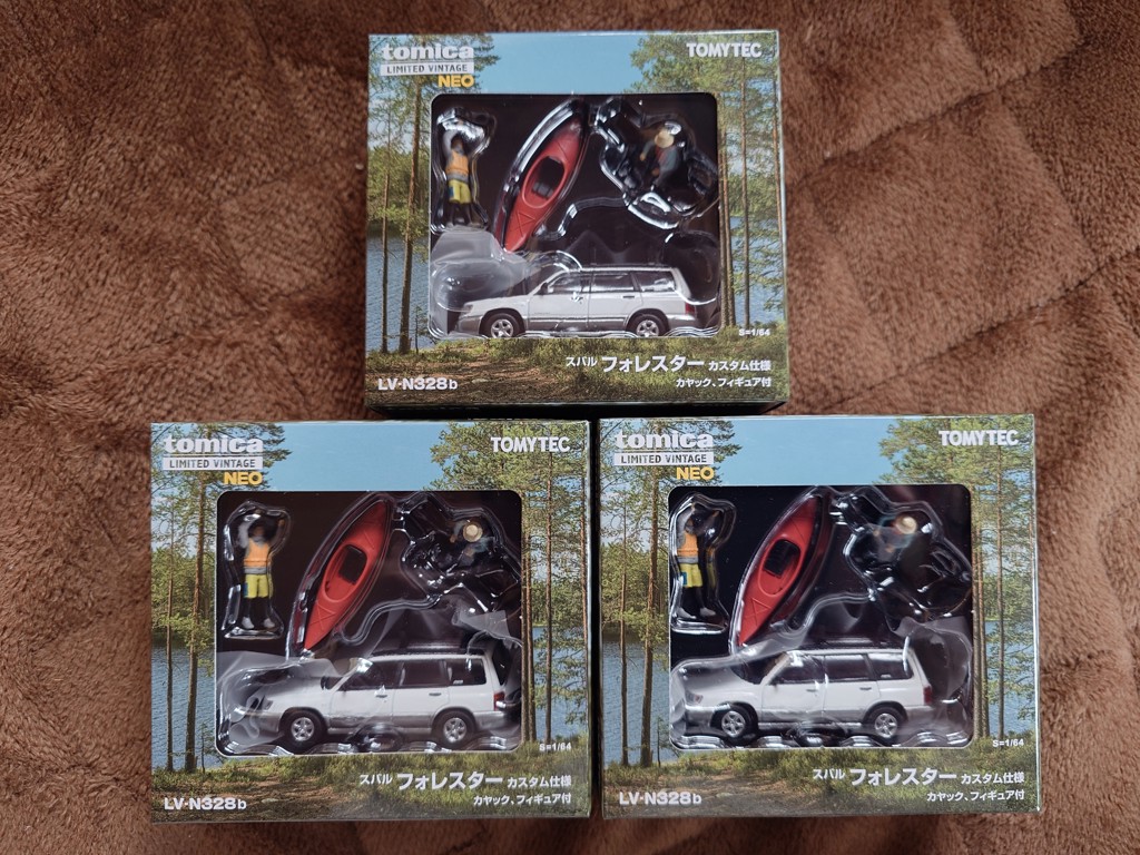 TOMICA Limited Vintage Neo LV-N328b Subaru Forester Custom (White