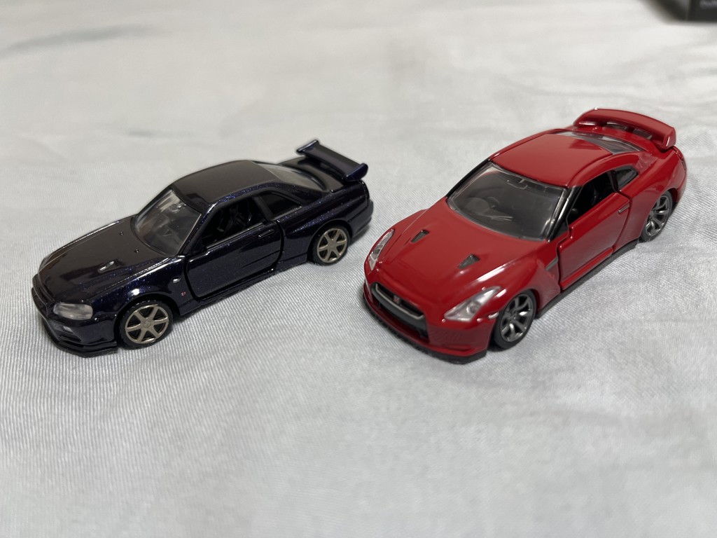 タカラトミー GT-R 4 MODELS Collection Opening the miniature car: Tomica Premium Gift Set GT-R 4 MODELS