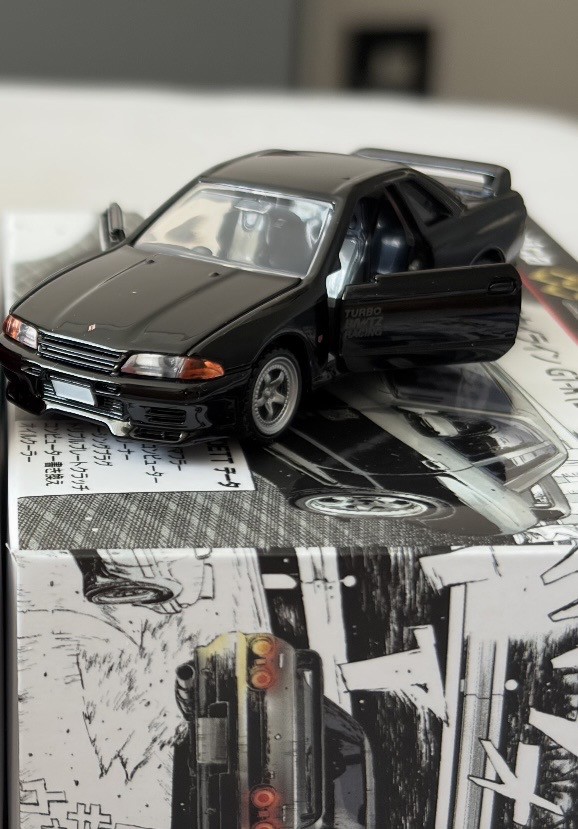 トミカプレミアムunlimited 頭文字D 日産 スカイライン GT－R (BNR32