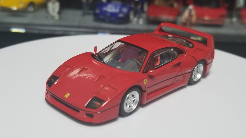 トミカリミテッドヴィンテージネオ LVーN フェラーリ F40 (1989) (赤