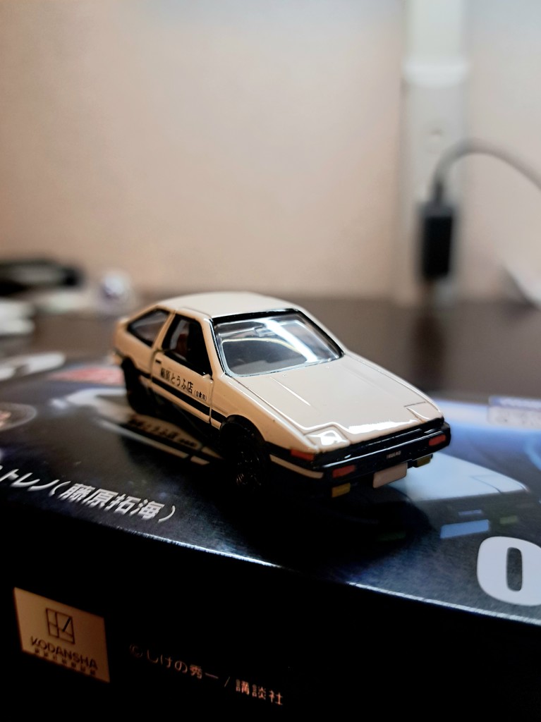 トミカプレミアムunlimited 01 頭文字D AE86 トレノ(藤原拓海)｜トミカ
