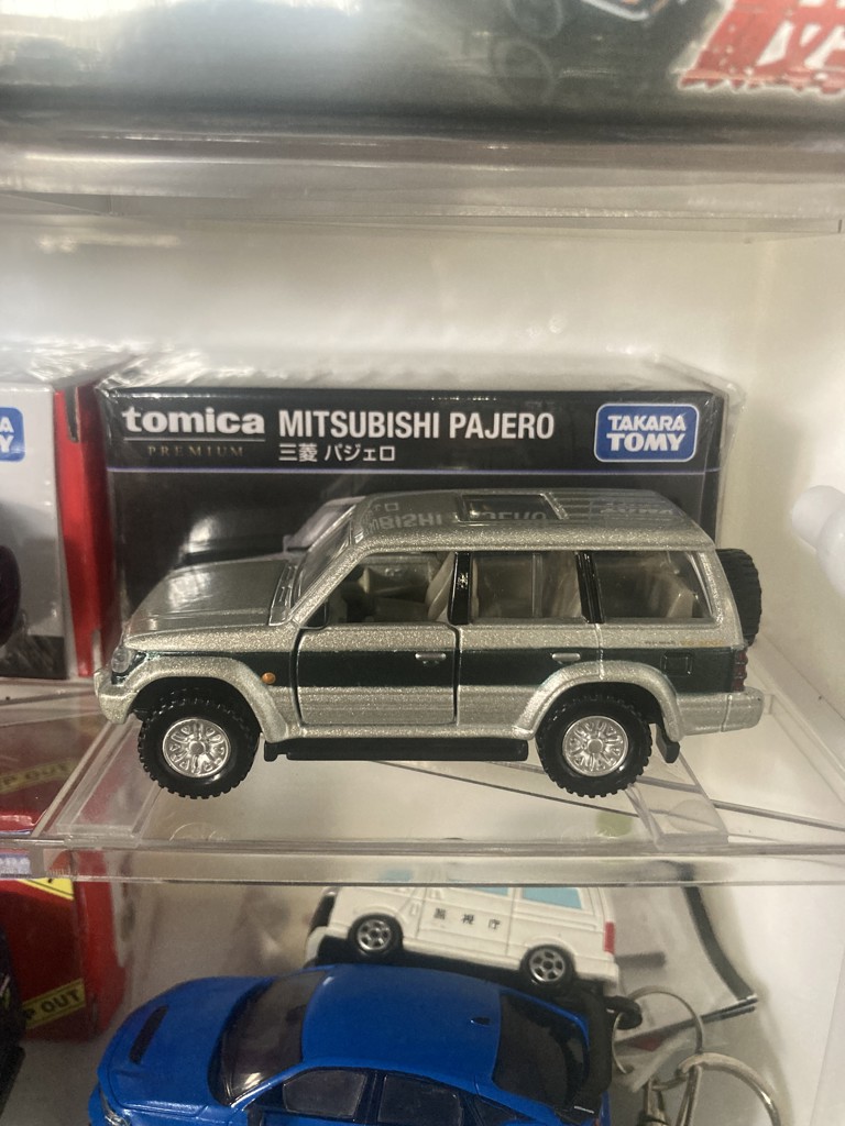タカラトミーモールオリジナル 復刻版 トミカプレミアム 三菱 パジェロ