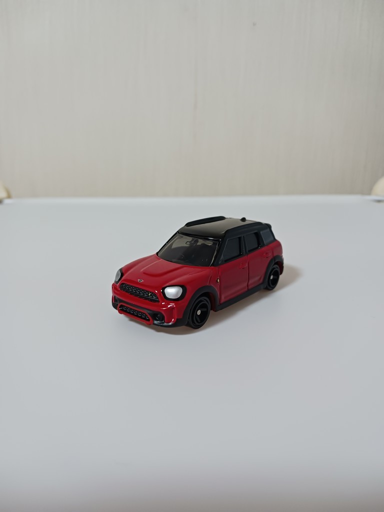 トミカ No.52 ミニクーパー SE カントリーマン All4(初回特別仕様