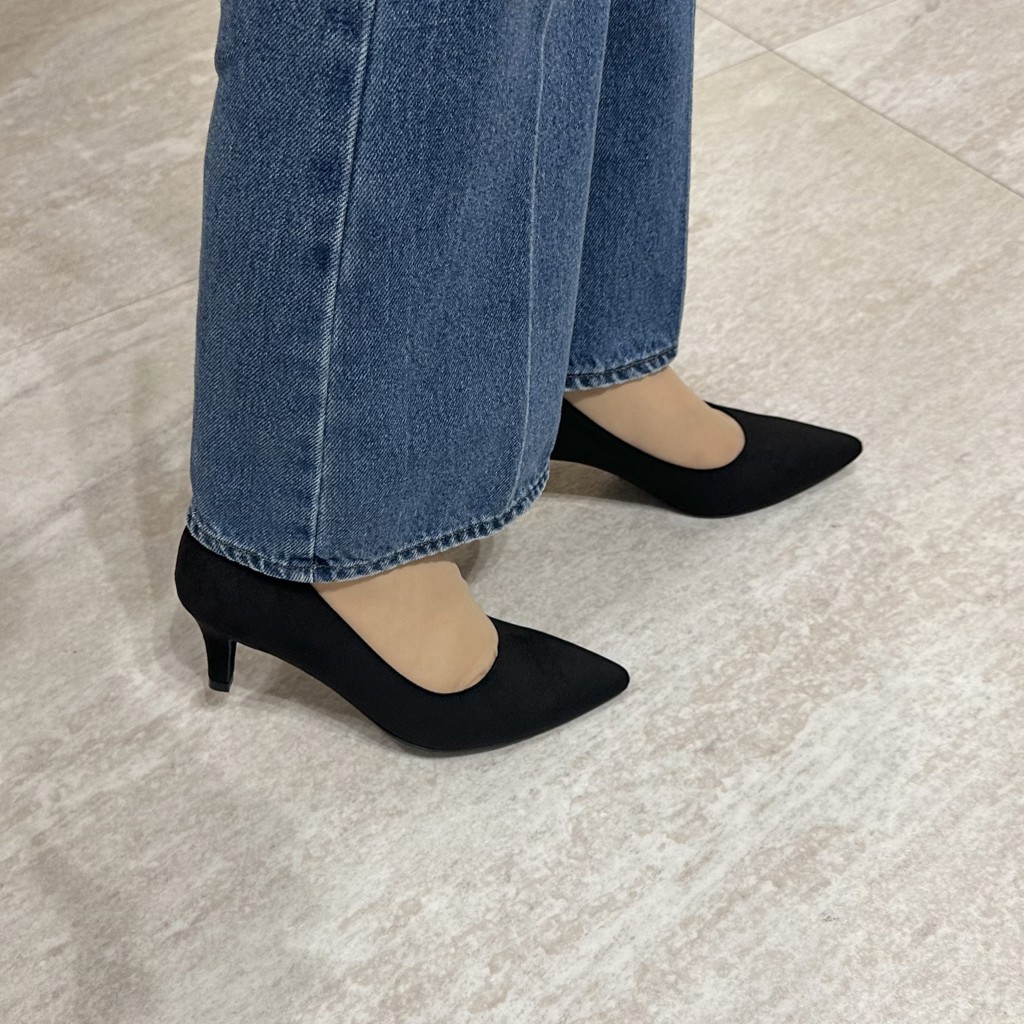 ポインテッドヒール<ふわさら>痛くないパンプス(21.5cm ブラック