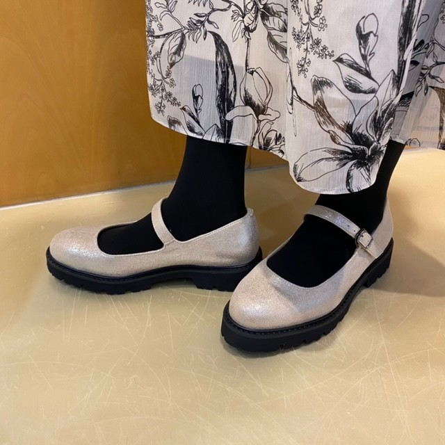 SHELLY ストラップシューズ（Organic handloom）の商品詳細