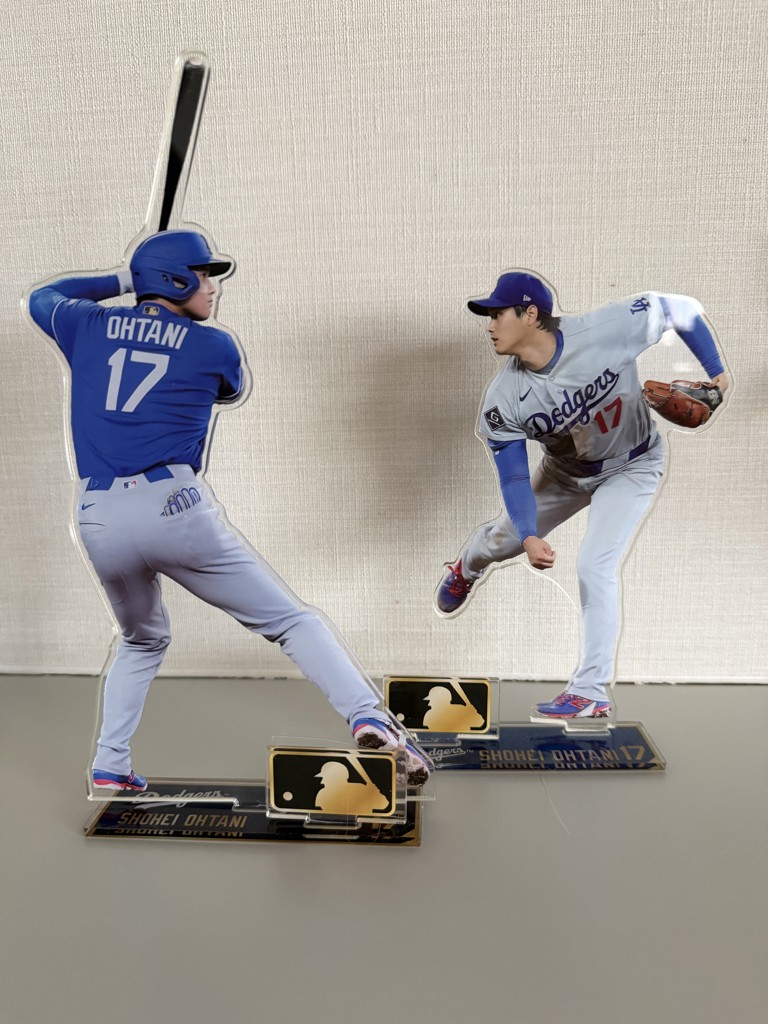 大谷翔平 THE GOLDEN TWO-WAY アクリルスタンド（投）｜郵便局のネット
