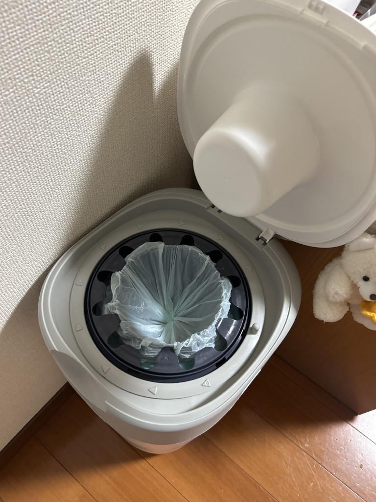 強力密閉抗菌おむつポット ポイテック W防臭｜コンビ公式ブランドストア