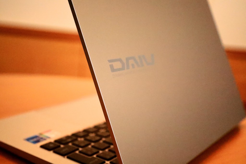 DAIV 4P Windows 11 Iris Xe グラフィックス搭載 高性能 軽量ノート