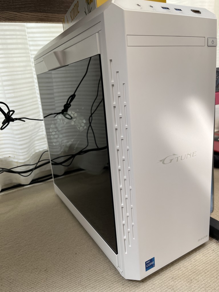 G-Tune ホワイト PCケース　マウスコンピュータ 鮮やかなホワイト筐体の新PCケースを採用するミニタワー型PCがG TUNE