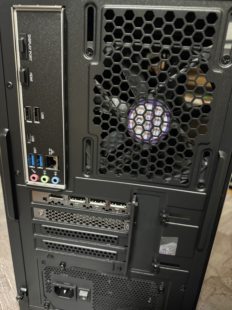 デスクトップPC ブラック「LM-iG700XD4-EX7」（※説明欄に補足有り Amazon.co.jp: AIOEXPC ミニPC Core™ i7-1060NG7 24GB LPDDR4 M