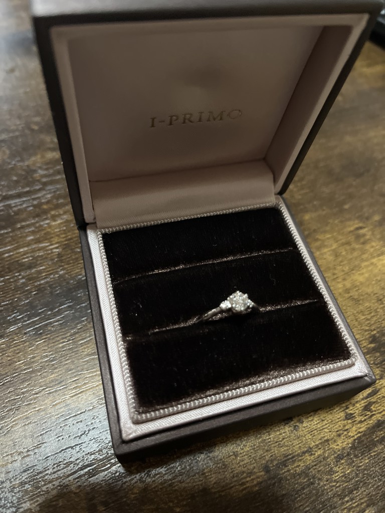 アイプリモヴィオラ6号婚約指輪定価約40万