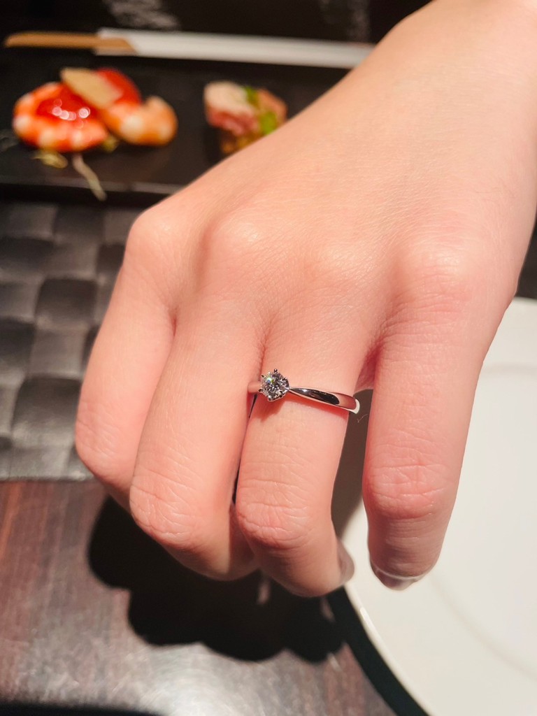 【DIAMOND】 【0.30ct】 天然の輝き 参考価格60万円 ３連 ６つ爪 ダイヤモンド ピアス 刻印有 18金製 K18YG PT Dia247-7-3 I-PRIMOオンラインショップ |アルティア(プラチナ): 婚約指輪