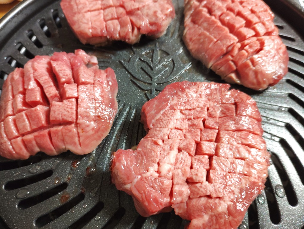 カセットガス スモークレス焼肉グリル“やきまる”シャア専用ザクⅡ