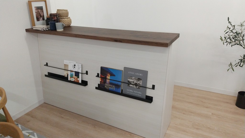 設置無料】幅170cm カウンターテーブル 書籍ラック付き 間仕切り 設置無料】幅170cm カウンターテーブル 書籍ラック付き 間仕切り