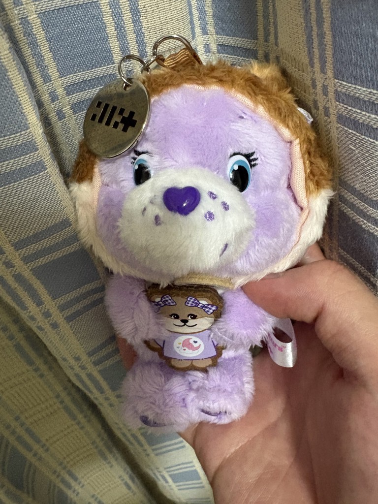 Care Bears ケアベア × ILLIT ソフトキーチェーン ハグ(スウィート