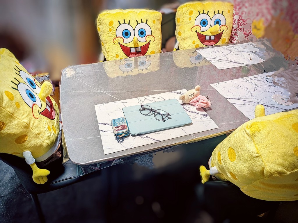 SpongeBob SquarePants スポンジ・ボブ ダイカットクッション
