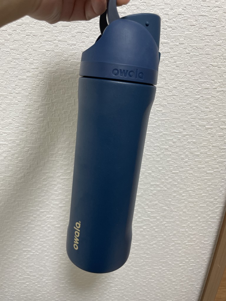 owala オワラ FreeSip ウォーターボトル 24oz(ブルージェイ): 通常