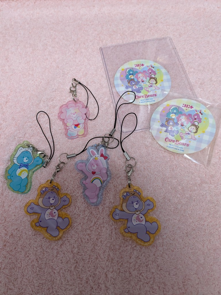 Care Bears ケアベア × ILLIT モバイルアクリルストラップ※アソートの
