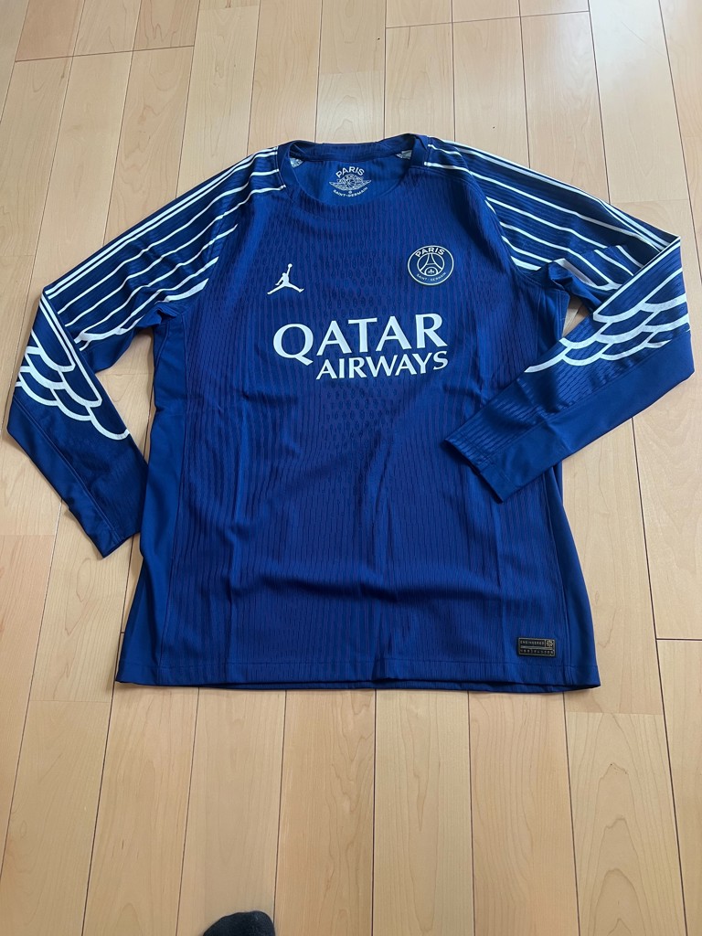 パリSG×ジョーダン 4th オーセンティック長袖ユニフォームの