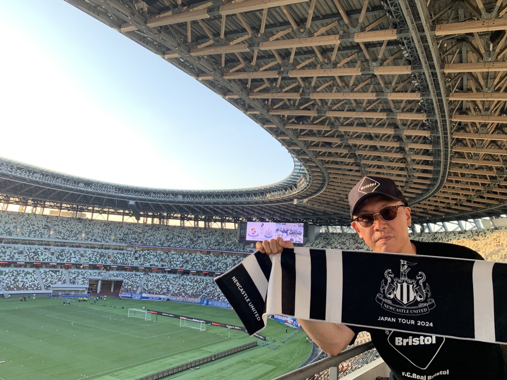 ニューカッスル サッカーマフラー Newcastle 現地購入 ユーロ