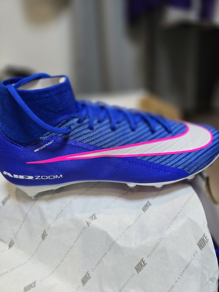 ズーム マーキュリアル スーパーフライ 10 エリート AG-PRO／サッカー