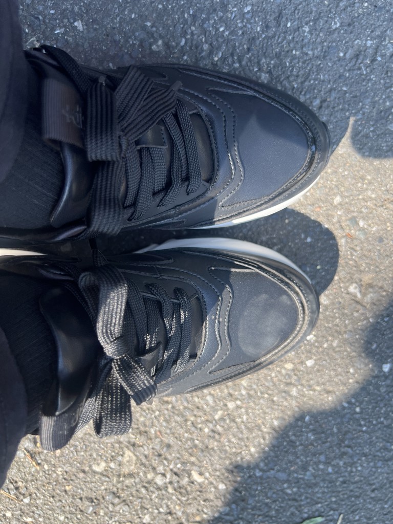 +diana ブラック スニーカー 靴・バッグのダイアナ通販サイト ｜ MF45589: シューズ 【dianashoes.com】
