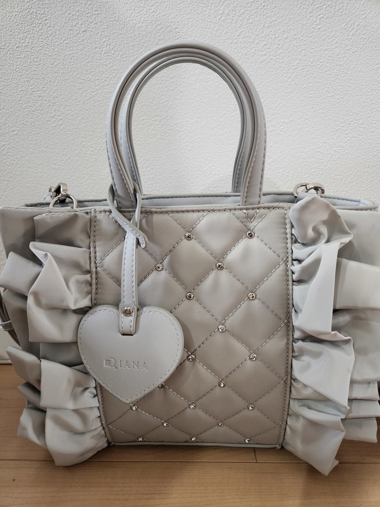 靴・バッグのダイアナ通販サイト ｜ IZ4740: バッグ 【dianashoes.com】