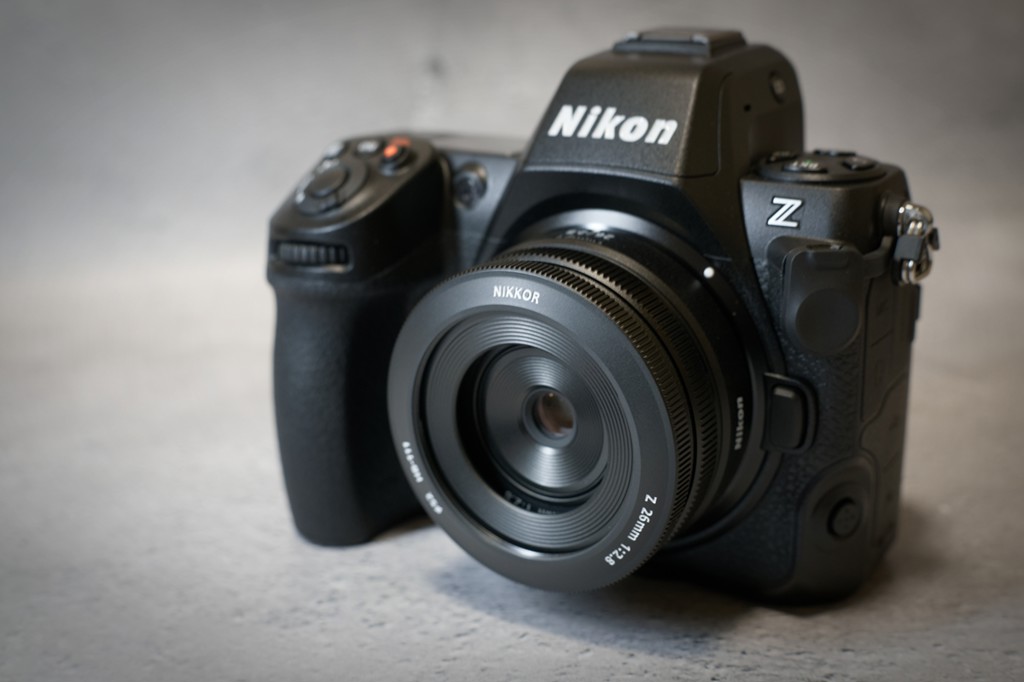 NIKKOR Z 26mm f/2.8 新品級の中古 フィルター付き 新品)Nikon (ニコン) NIKKOR Z 26mm F2.8（商品ID