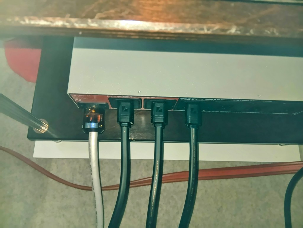 LUXMAN JPP-10000 1.8mラックスマン定価15000円(税抜き) LUXMAN JPP-10000 1.8mラックスマン定価15000円(税抜き) 話題の